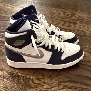 Nike Air Jordan 1 Mid GS Navy White Size 6.5Y Youth Sneakers